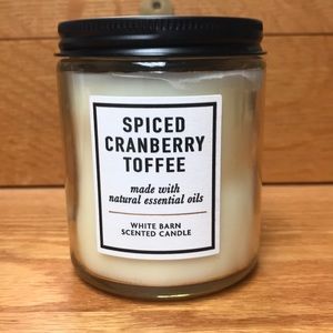 NWT Bath & Body Works Single Wick candle in Spiced Cranberry Toffee